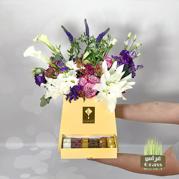 Pyramids Paige Box LU’CHOCO Chocolate with Flower 480 Gram Pyramids Paige Box LU’CHOCO Chocolate with Flower 480 Gram